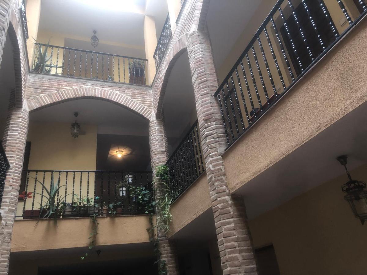 Pozo chico, para vivir la experiencia Toledana! Toledo Exterior foto